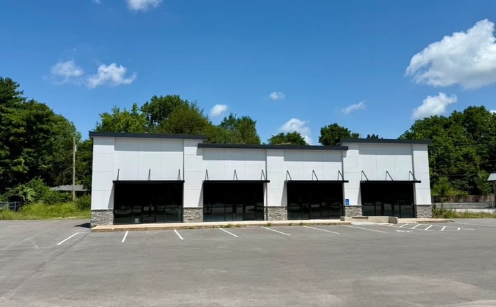 Pictures of Retail, Office property located at 411 Us Highway 60 E, Republic, MO 65738 for lease - image #1