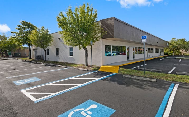 Pictures of Retail, Office, Industrial property located at 1975 Northgate Boulevard, Sarasota, FL 34234 for lease - image #1