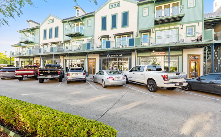 Pictures of Retail property located at 116 Rue Promenade, Lafayette, LA 70508 for lease - image #1