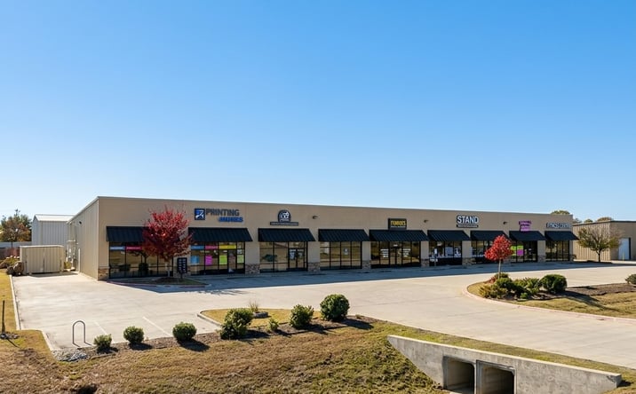 Pictures of Retail, Industrial property located at 5850 Kroger Drive, Fort Worth, TX 76244 for lease - image #1