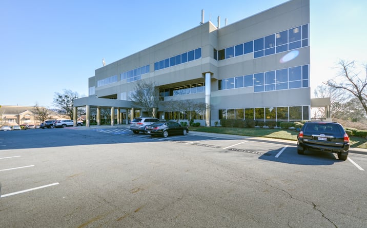 Pictures of Office property located at 8315 Cantrell Rd, Little Rock, AR 72227 for lease - image #1