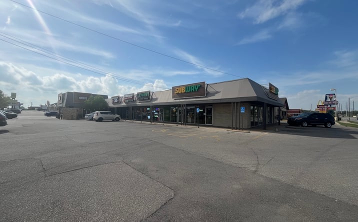 Pictures of Retail property located at 7800 E Harry St, Wichita, KS 67207 for lease - image #1