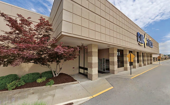 Pictures of Retail property located at 110 Carlyle Plaza Dr, Belleville, IL 62221 for lease - image #1