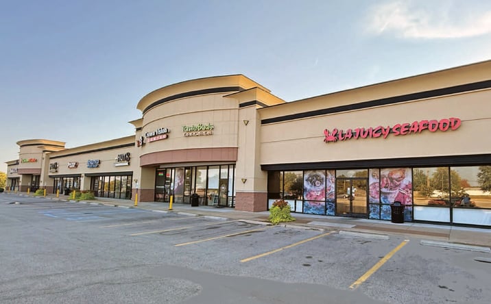 Pictures of Retail property located at 301 Winding Woods Dr, O'Fallon, MO 63366 for lease - image #1