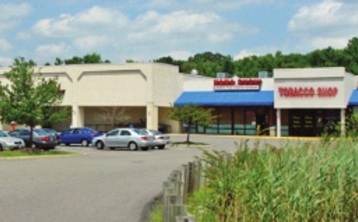Pictures of Retail property located at 2226 York Crossing Dr, Gloucester Point, VA 23072 for lease - image #1