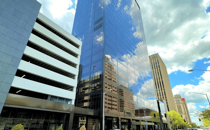 Pictures of Retail, Office, Restaurant property located at 40 N Main St, Dayton, OH 45423 for lease - image #1