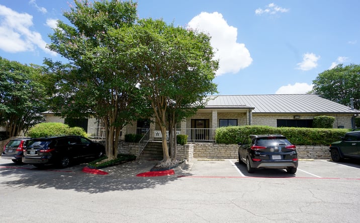 Pictures of Office property located at 301 Hesters Crossing Rd, Round Rock, TX 78681 for lease - image #1
