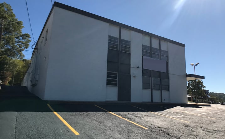 Pictures of Office property located at 9433 Parkway E, Birmingham, AL 35215 for lease - image #1