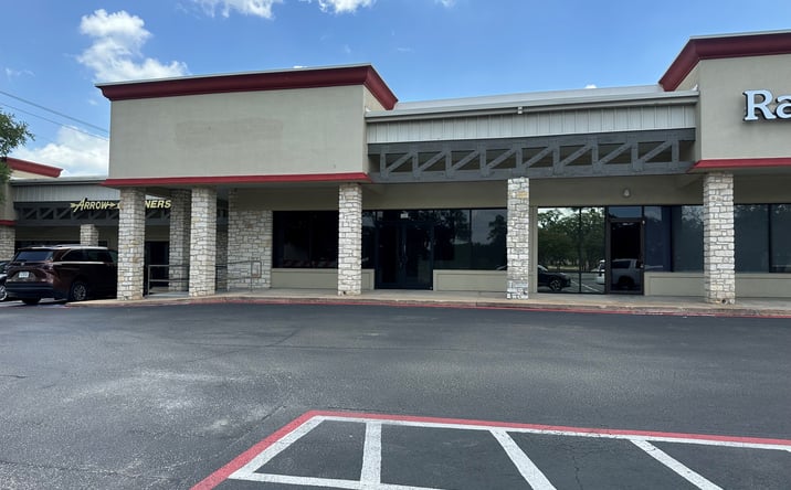Pictures of Retail property located at 1205 Round Rock Ave, Round Rock, TX 78681 for lease - image #1