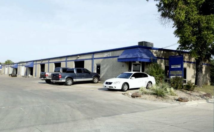 Pictures of Office, Industrial property located at 2513-2521 Weaver Street, Haltom City, TX 76117 for lease - image #1
