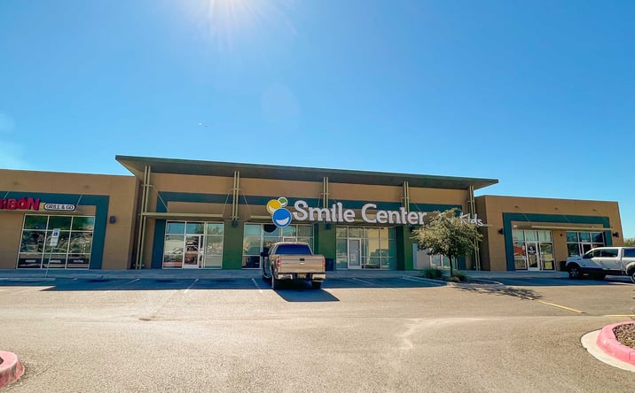 Pictures of Retail property located at 1050 Sunland Park Drive, El Paso, TX 79922 for lease - image #1