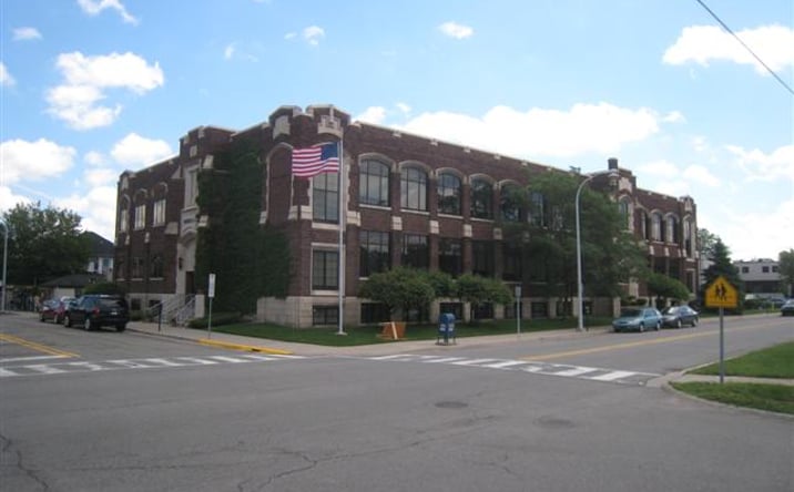 Pictures of Retail, Office property located at 333 W 7th St, Royal Oak, MI 48067 for lease - image #1