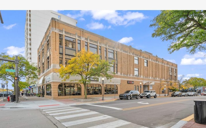 Pictures of Restaurant, Office, Retail property located at 301 W 4th St, Royal Oak, MI 48067 for lease - image #1