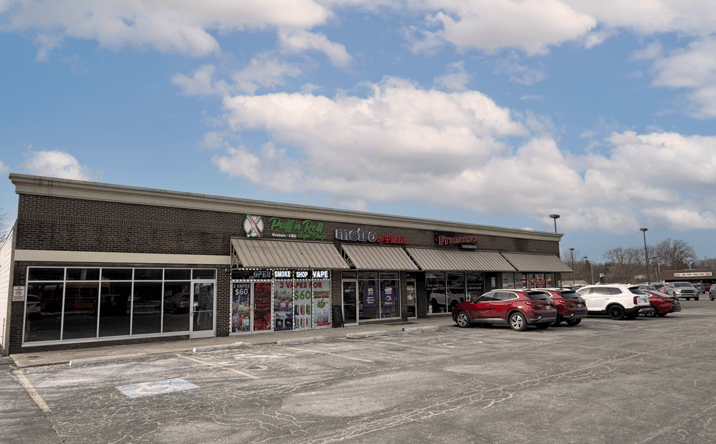 Pictures of Retail property located at 500 Abbe Rd N, Elyria, OH 44035 for lease - image #1