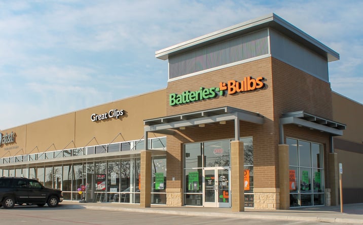 Pictures of Retail property located at 631 N Harvey Mitchell Pkwy, Bryan, TX 77803 for lease - image #1