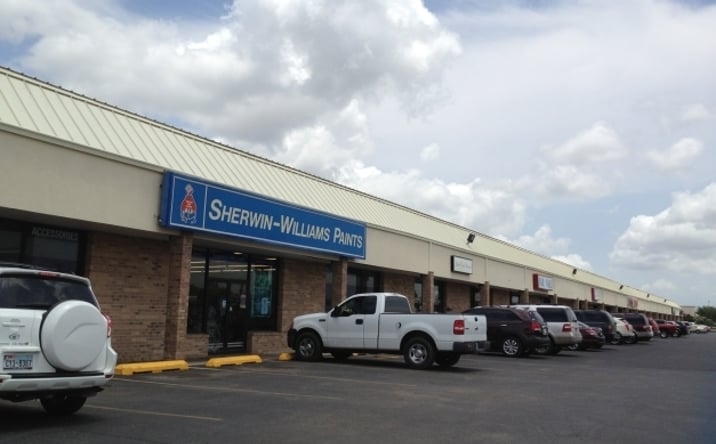 Pictures of Retail property located at 900 S 77 Sunshine Strip, Harlingen, TX 78550 for lease - image #1