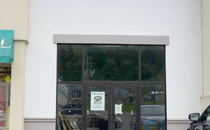 Pictures of Retail property located at W8159 US2 #203, Iron Mountain, MI 49801 for lease - image #1