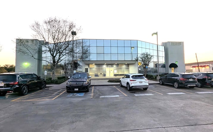 Pictures of Office property located at 14200 Gulf Fwy, Houston, TX 77034 for lease - image #1