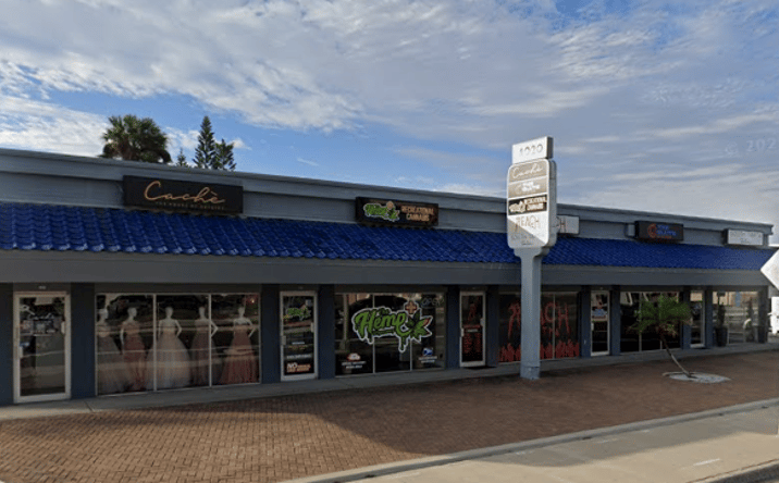 Pictures of Retail property located at 4020 W Kennedy Blvd, Tampa, FL 33609 for lease - image #1