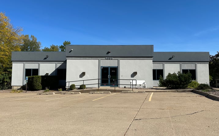 Pictures of Office property located at 4550 Kennedy Dr, East Moline, IL 61244 for lease - image #1