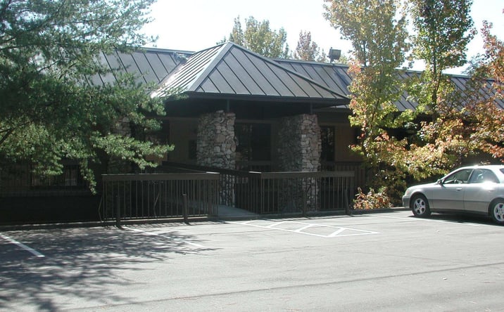 Pictures of Office property located at 100 Century Park S, Birmingham, AL 35226 for lease - image #1