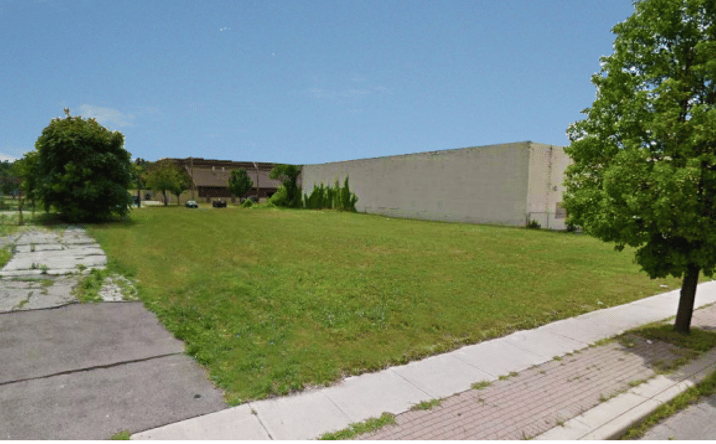 Pictures of Land property located at 2801 Monroe St, Toledo, OH 43606 for lease - image #1