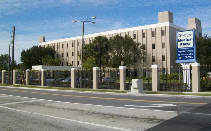 Pictures of Office property located at 5601 N Dixie Hwy, Oakland Park, FL 33334 for lease - image #1