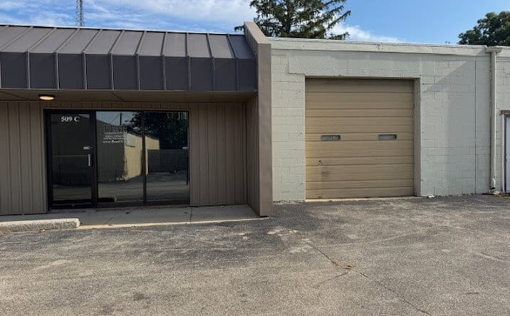Pictures of Office property located at 509 S Country Fair Dr, Champaign, IL 61821 for lease - image #1