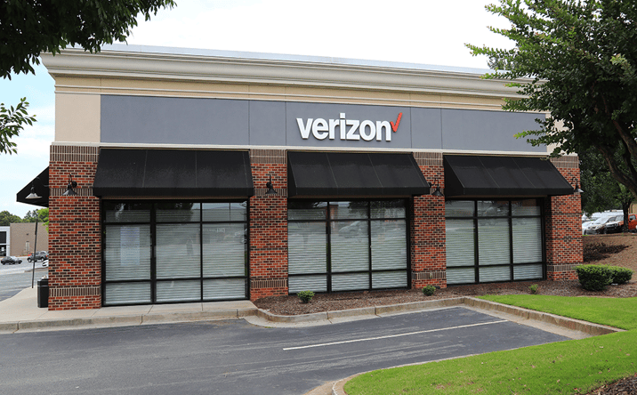 Pictures of Retail, Restaurant property located at 425 Ernest W Barrett Pkwy NW, Kennesaw, GA 30144 for lease - image #1