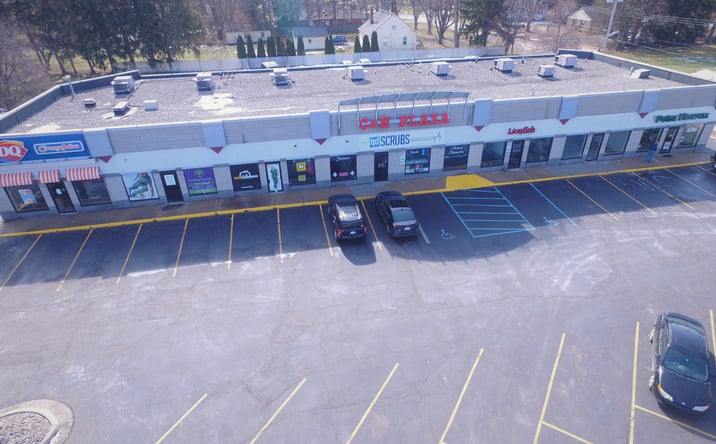 Pictures of Retail property located at 3233 W Saginaw, Lansing, MI 48917 for lease - image #1
