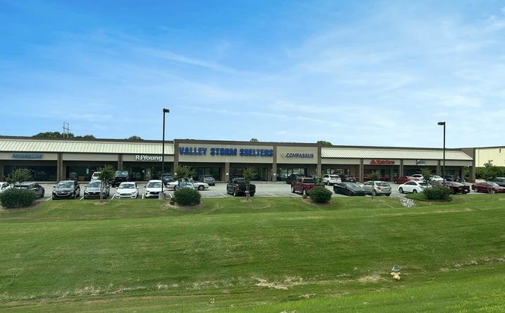 Pictures of Industrial property located at 7262 Governors W, Huntsville, AL 35806 for lease - image #1