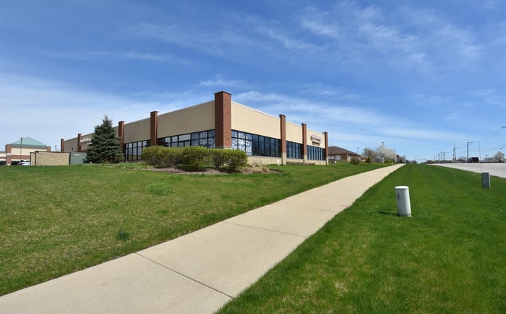 Pictures of Retail property located at 1175 Oak Street A, North Aurora, IL 60542 for lease - image #1
