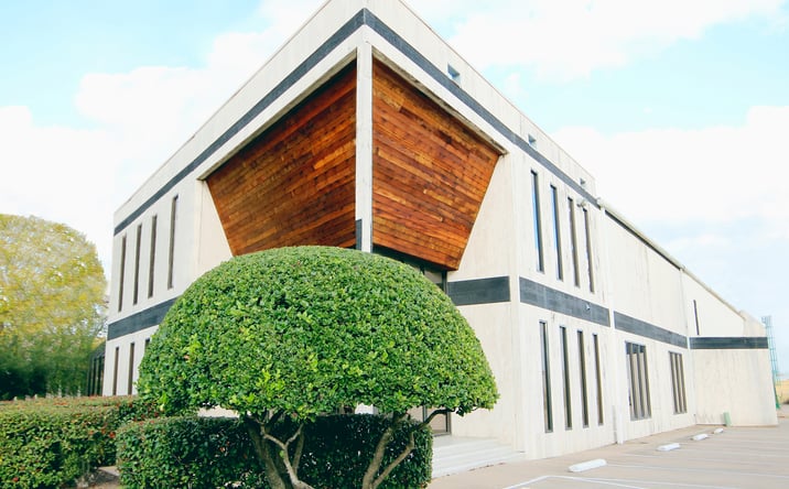 Pictures of Office, Industrial property located at 2800 Antoine Dr, Houston, TX 77092 for lease - image #1