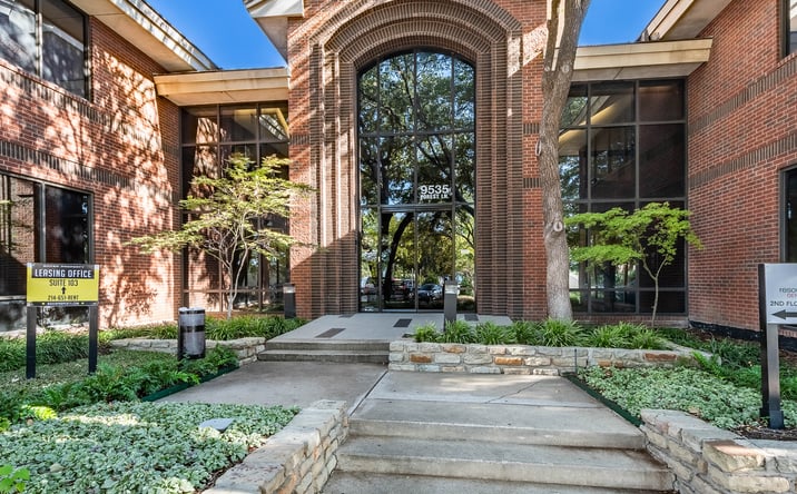 Pictures of Office property located at 9535 Forest Ln, Dallas, TX 75243 for lease - image #1