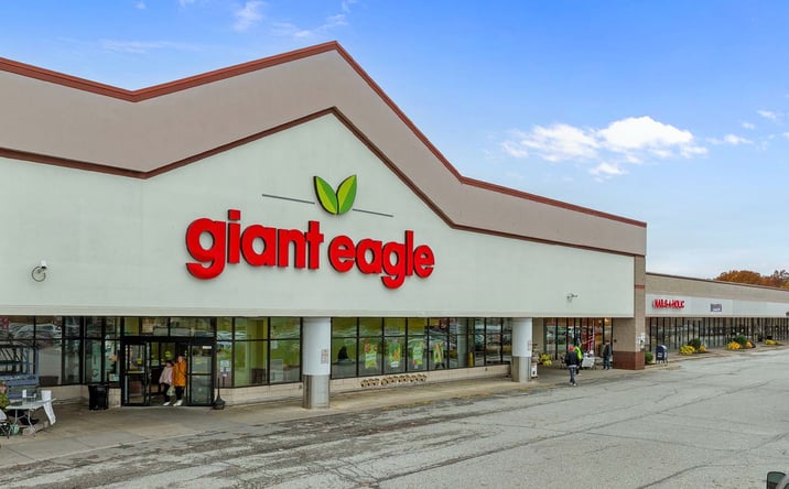 Pictures of Retail, Office property located at 1795 Snow Road, Parma, OH 44134 for lease - image #1
