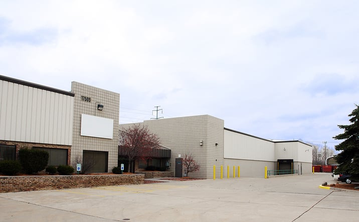 Pictures of Retail, Industrial property located at 17505 Helro Dr, Fraser, MI 48026 for lease - image #1