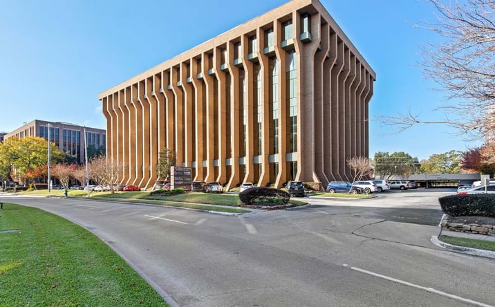 Pictures of Office property located at 1770 Saint James Place, Houston, TX 77056 for lease - image #1