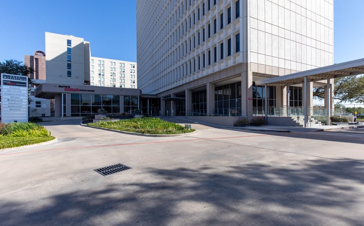 Pictures of Office property located at 5433 Westheimer Rd, Houston, TX 77056 for lease - image #1