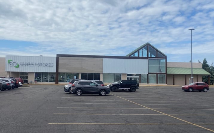 Pictures of Retail property located at 2100 N Mitchell St, Cadillac, MI 49601 for lease - image #1