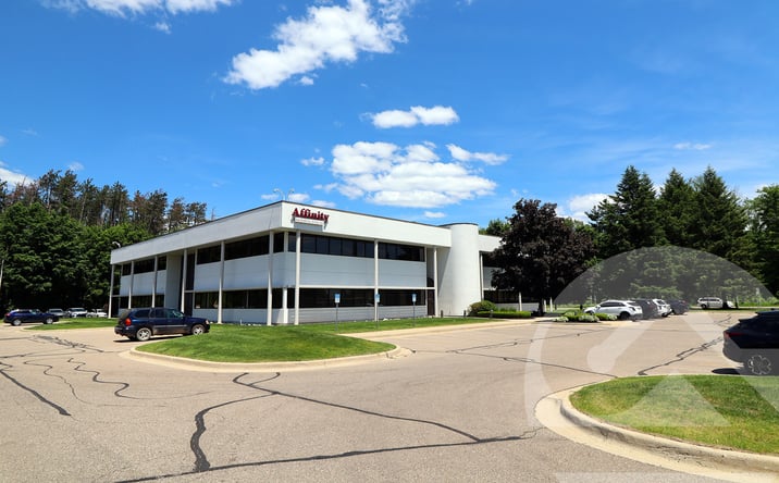 Pictures of Office property located at 2655 Oakley Park Rd, Commerce Twp, MI 48390 for lease - image #1