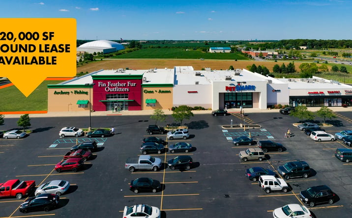 Pictures of Retail property located at 27171 Crossroads Pkwy, Perrysburg, OH 43551 for lease - image #1