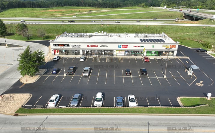 Pictures of Retail property located at 1721 S 20th St, Ozark, MO 65721 for lease - image #1