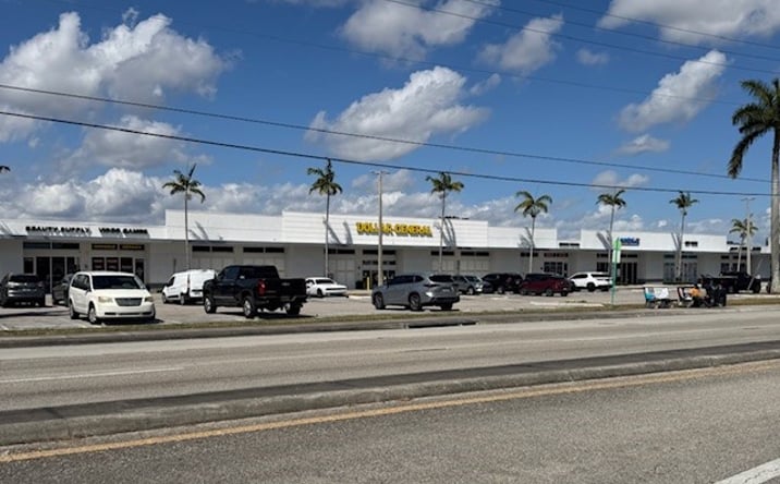 Pictures of Restaurant property located at 27000 S Dixie Hwy, Homestead, FL 33032 for lease - image #1
