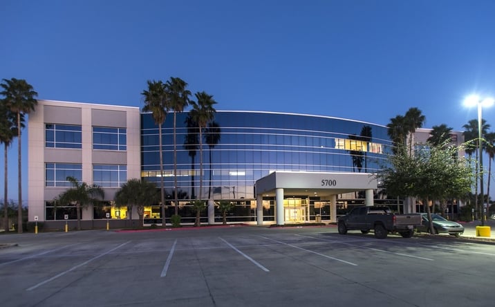 Pictures of Office property located at 5700 N Expressway 77/83, Brownsville, TX 78526 for lease - image #1