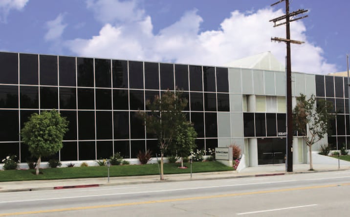 Pictures of Office property located at 23147 Ventura Blvd, Woodland Hills, CA 91364 for lease - image #1