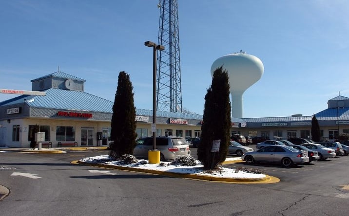Pictures of Retail property located at 26133 Ridge Road, Damascus, MD 20872 for lease - image #1