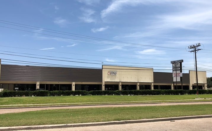 Pictures of Retail, Restaurant property located at 4740 Dacoma St, Houston, TX 77092 for lease - image #1