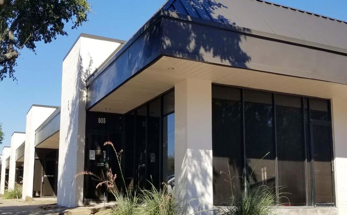 Pictures of Retail, Office, Industrial property located at 4950 Keller Springs Rd, Addison, TX 75001-6614 for lease - image #1