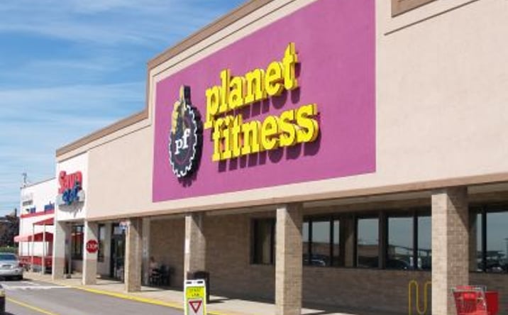 Pictures of Retail property located at 12678 Rockside Rd, Garfield Heights, OH 44125 for lease - image #1