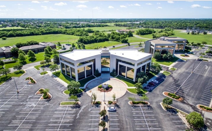 Pictures of Office property located at 2024 N Woodlawn Blvd, Wichita, KS 67208 for lease - image #1